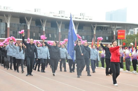 bat365在线中国官网登录入口第40届运动会教职工风采组图（一）